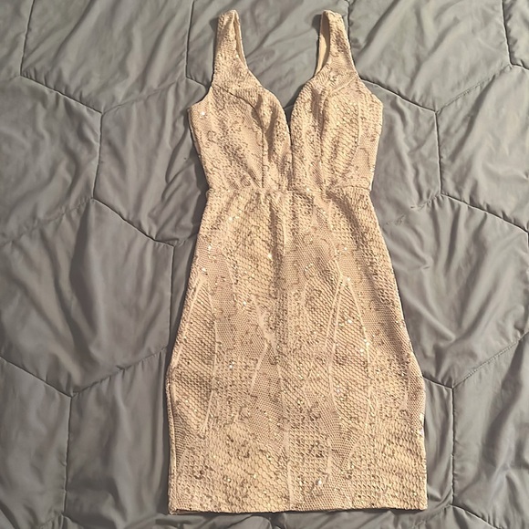 Like new Light pink mini dress with sequins. Worn once. - Picture 1 of 4
